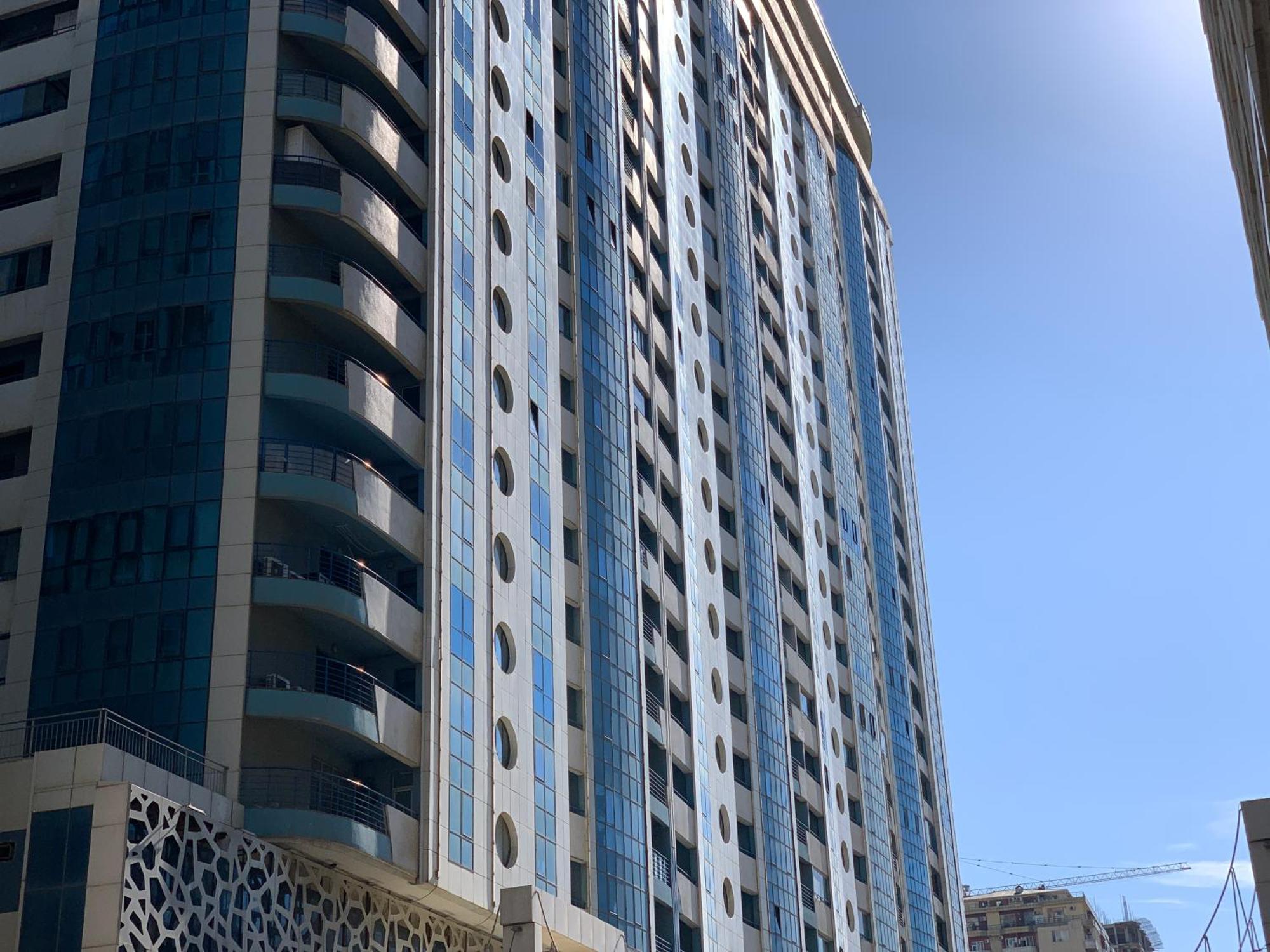 Park Azure Residence Bakoe Buitenkant foto